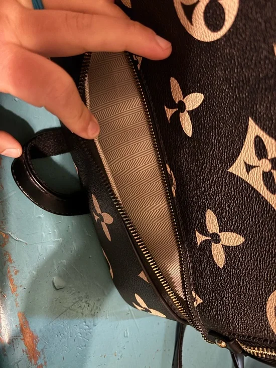 Backpack/Wallet Combo - Picture 6 of 11